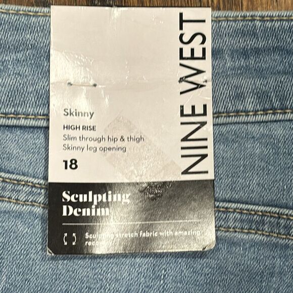 Nine West Light Blue Skinny Jeans size 18 like new - Picture 4 of 9